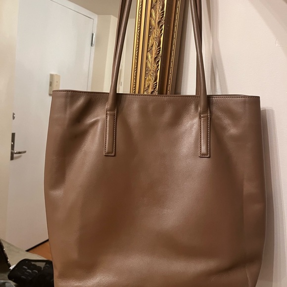 Reformation Tote - Picture 8 of 8
